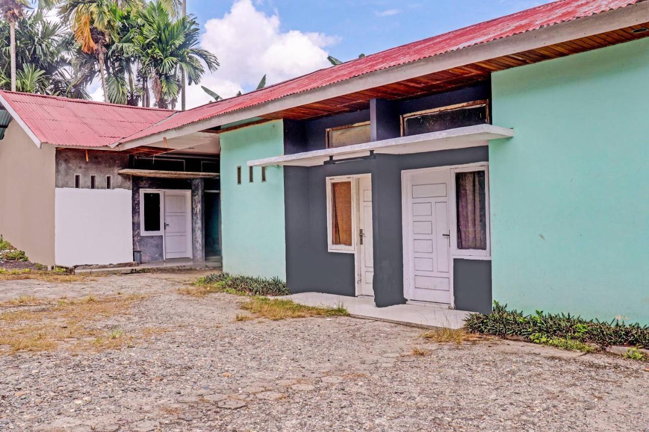 Oyo 90483 Homestay Permata Syariah Bangko Exterior foto