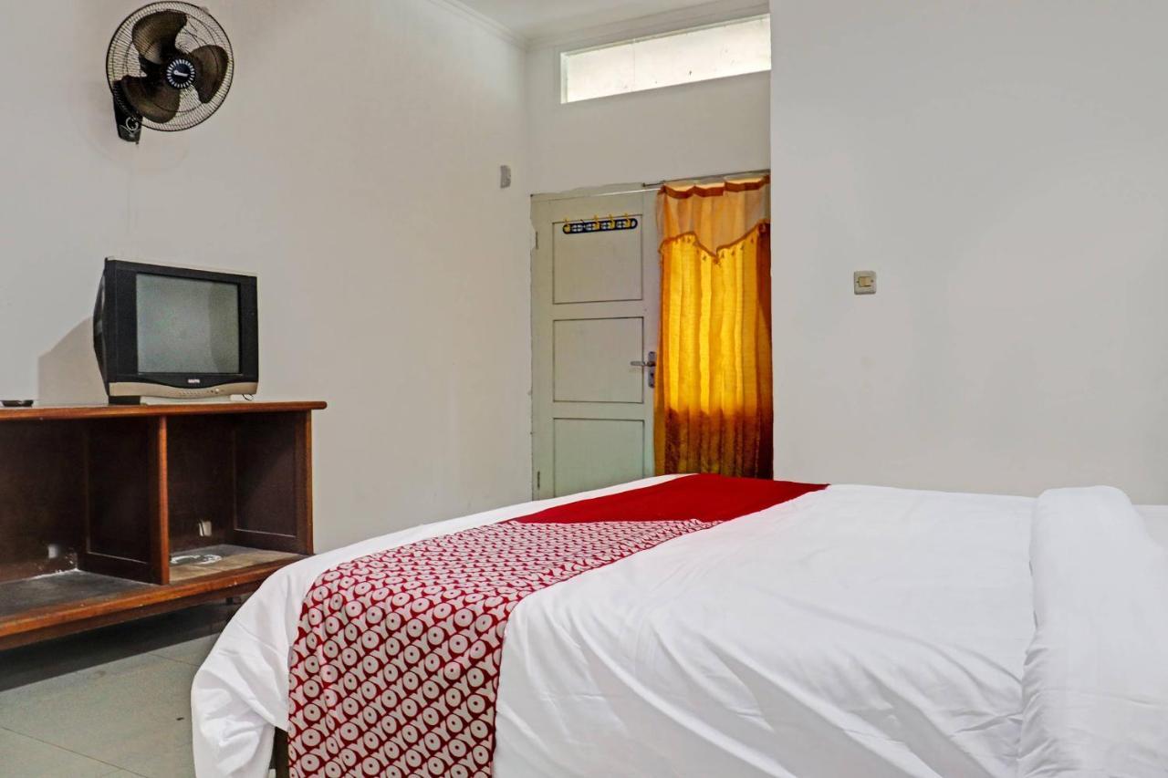 Oyo 90483 Homestay Permata Syariah Bangko Exterior foto