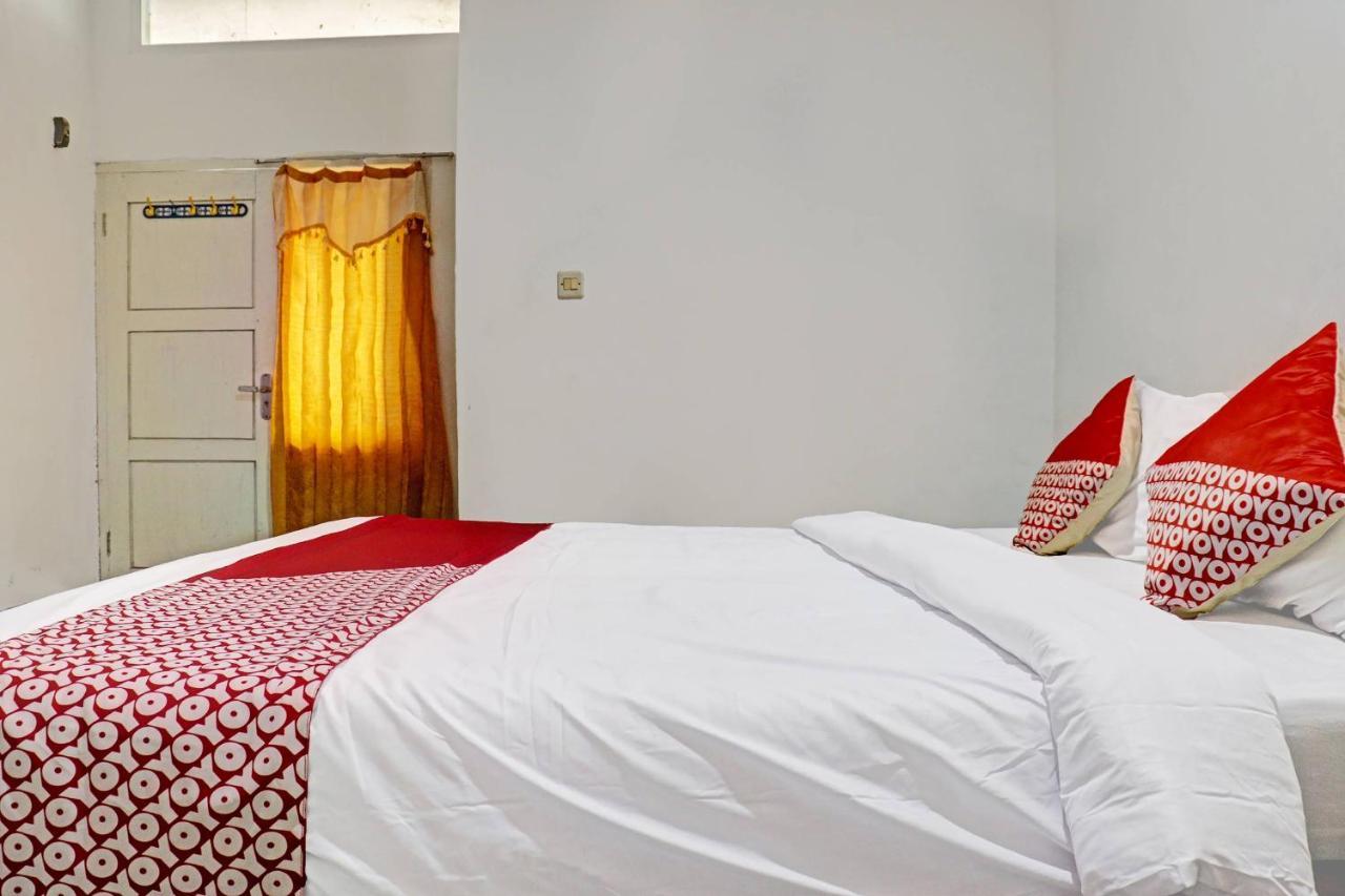 Oyo 90483 Homestay Permata Syariah Bangko Exterior foto
